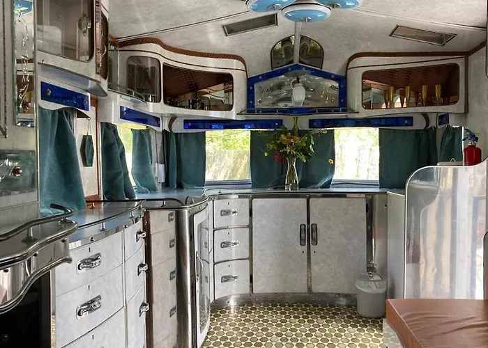 לינה וארוחת בוקר Valentia Island Escape