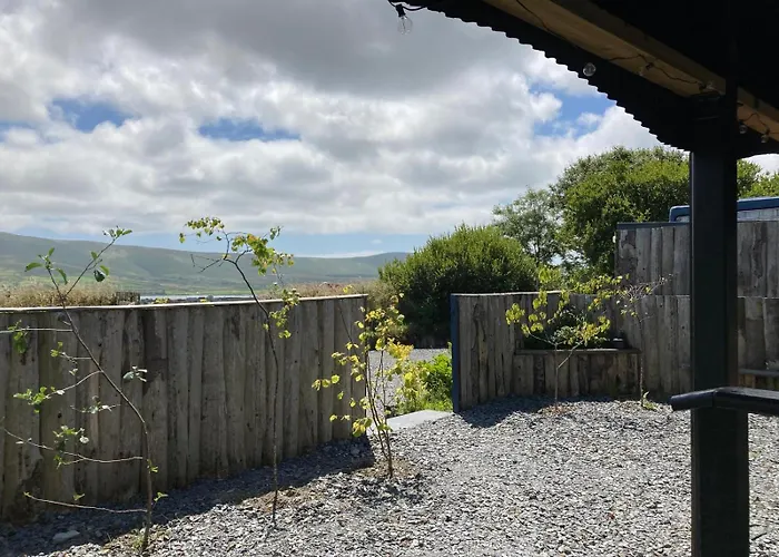 Valentia Island Escape לינה וארוחת בוקר Chapeltown